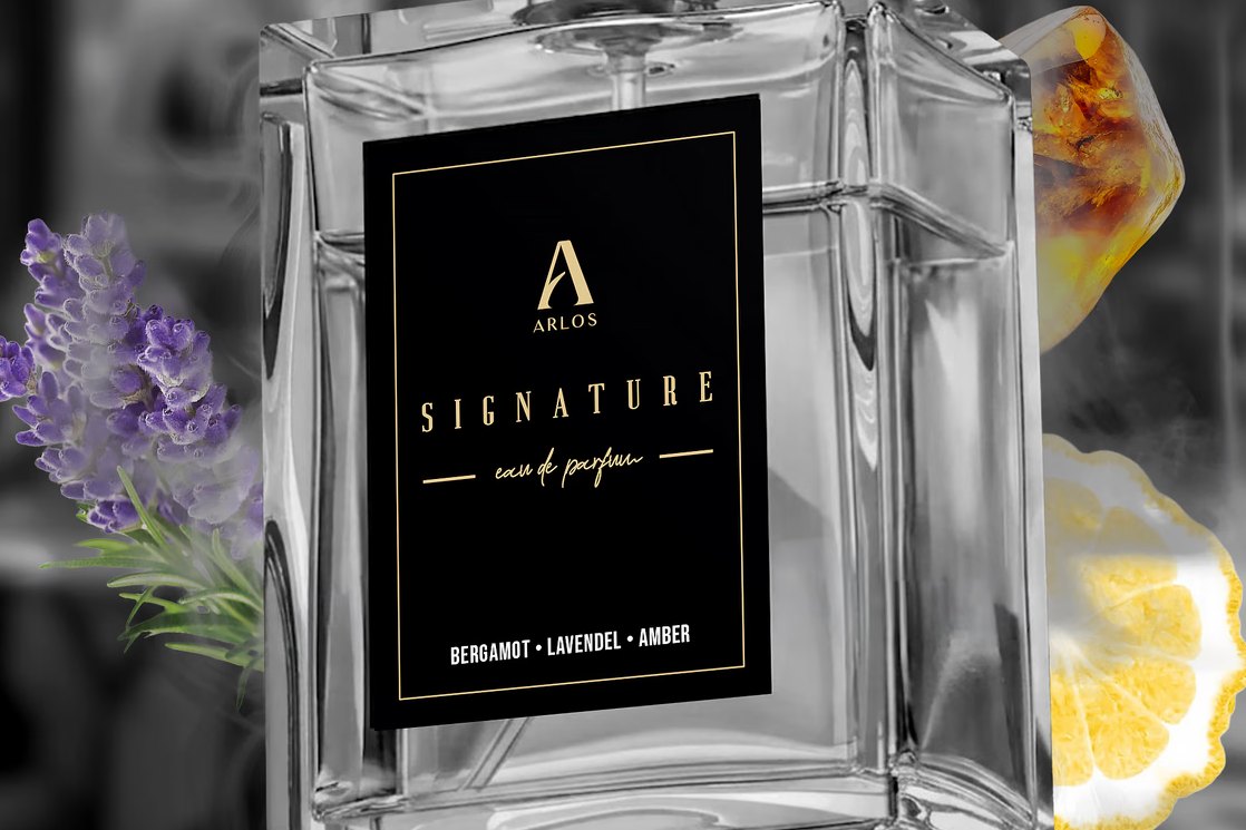 Etiketten skal kunne læses både på æsken og som lille billede på en telefon. – Arlos Signature Parfume