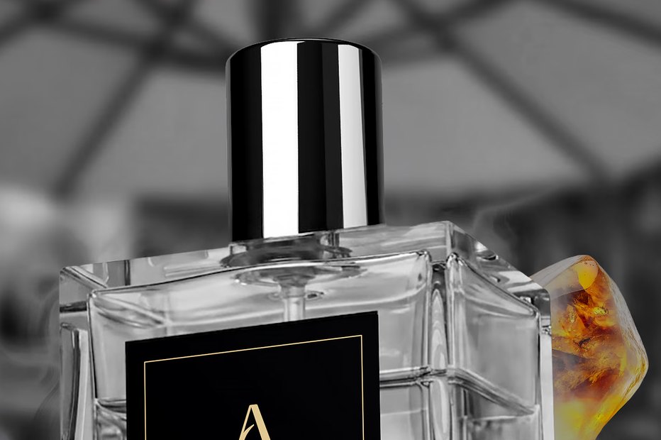 Låg, glas og etiket: det er detaljerne, der bærer udtrykket. – Arlos Signature Parfume